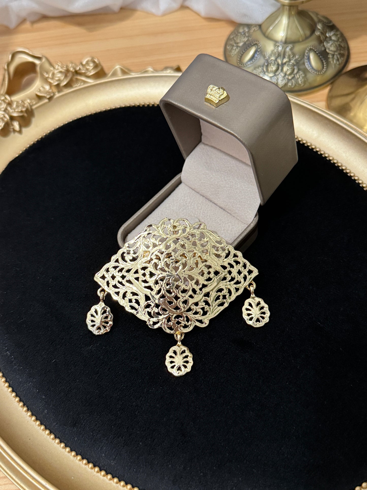 Broche Dorée – Plaqué Or