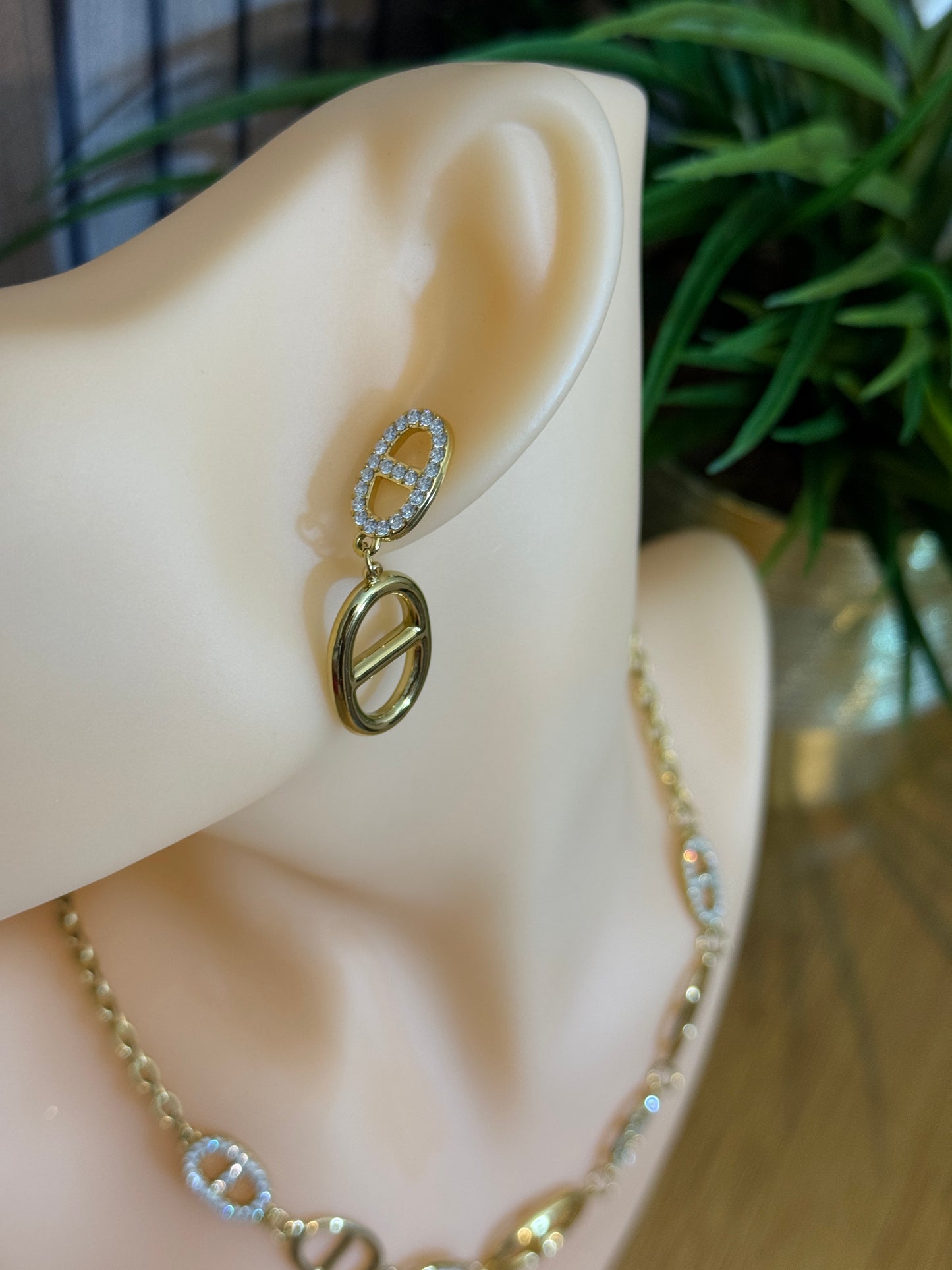 Collier Luxury