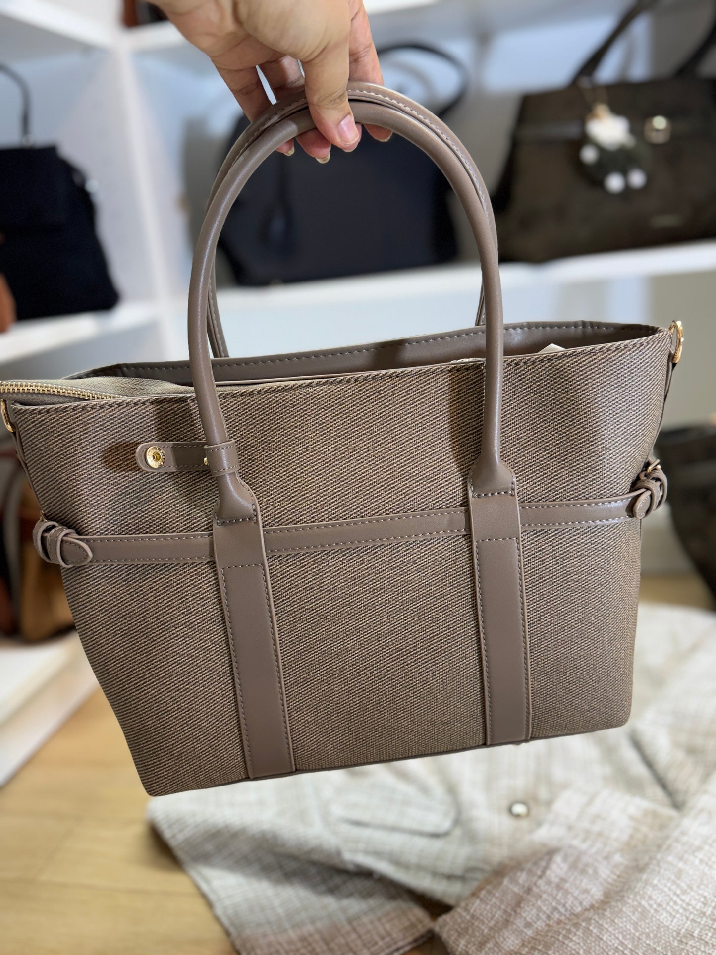 Sac à main en toile taupe