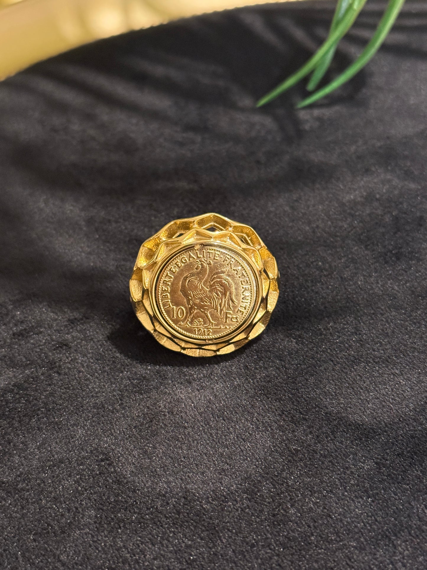 Bague Louisa model comme l’or