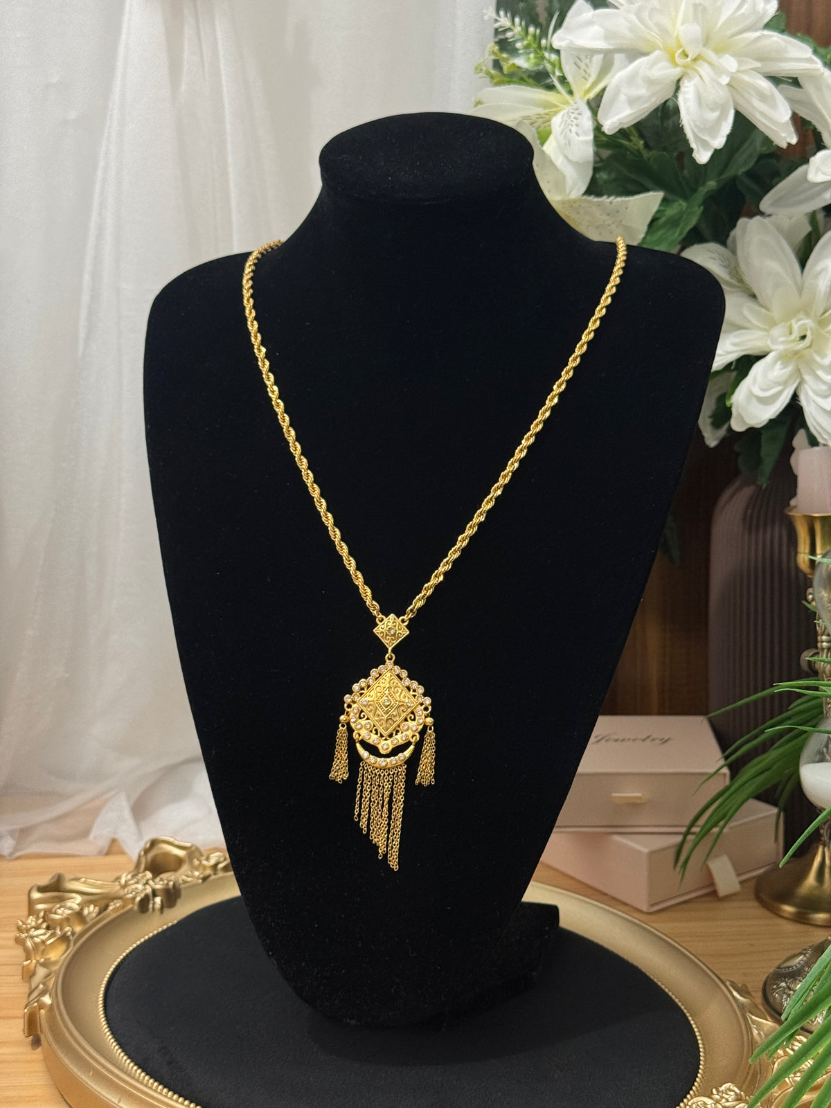 Collier Oriental – Effet Or