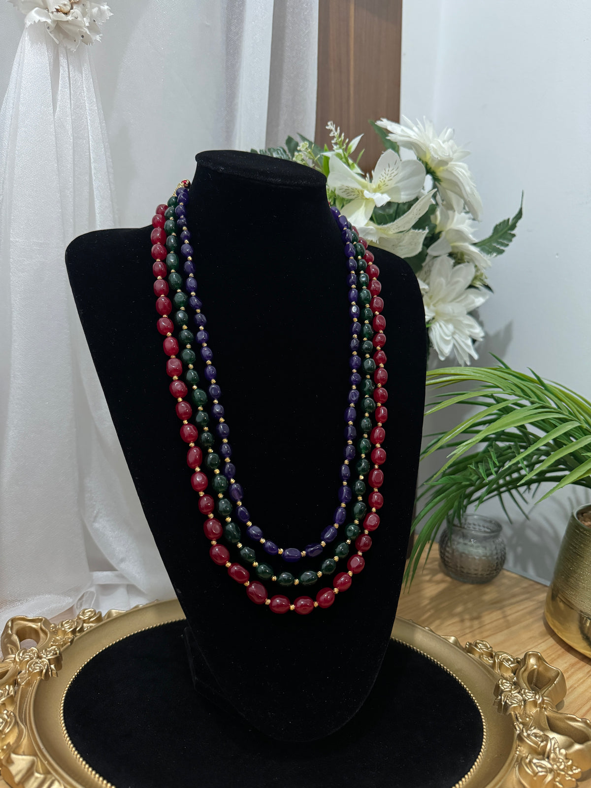 Collier trois rangs en pierres naturelles
