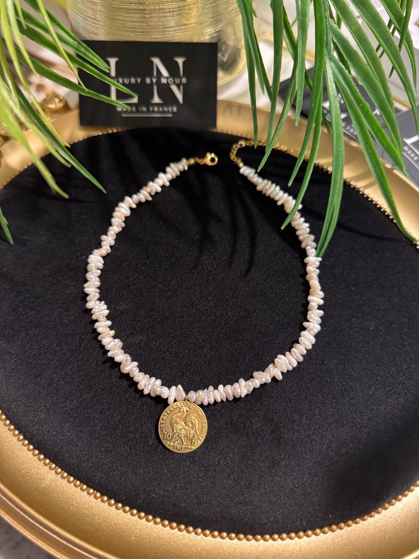 Collier joher avec une pièce Louise
