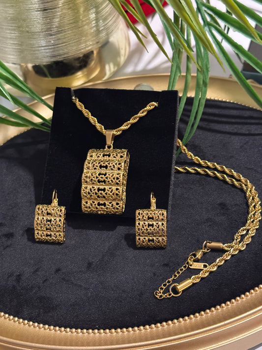 Ensemble Fraka model comme l’or
