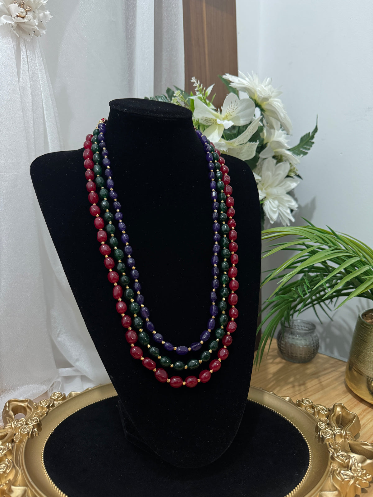 Collier trois rangs en pierres naturelles