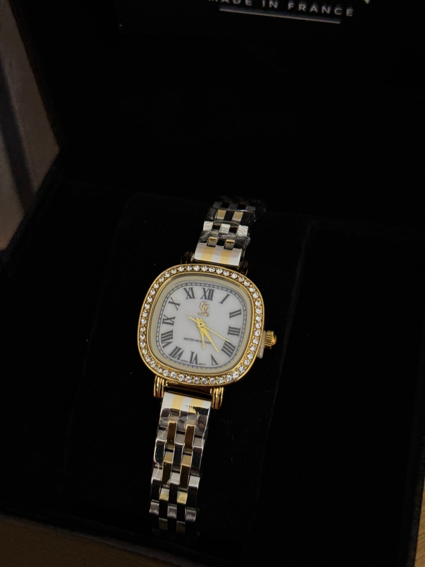 Montre Holla