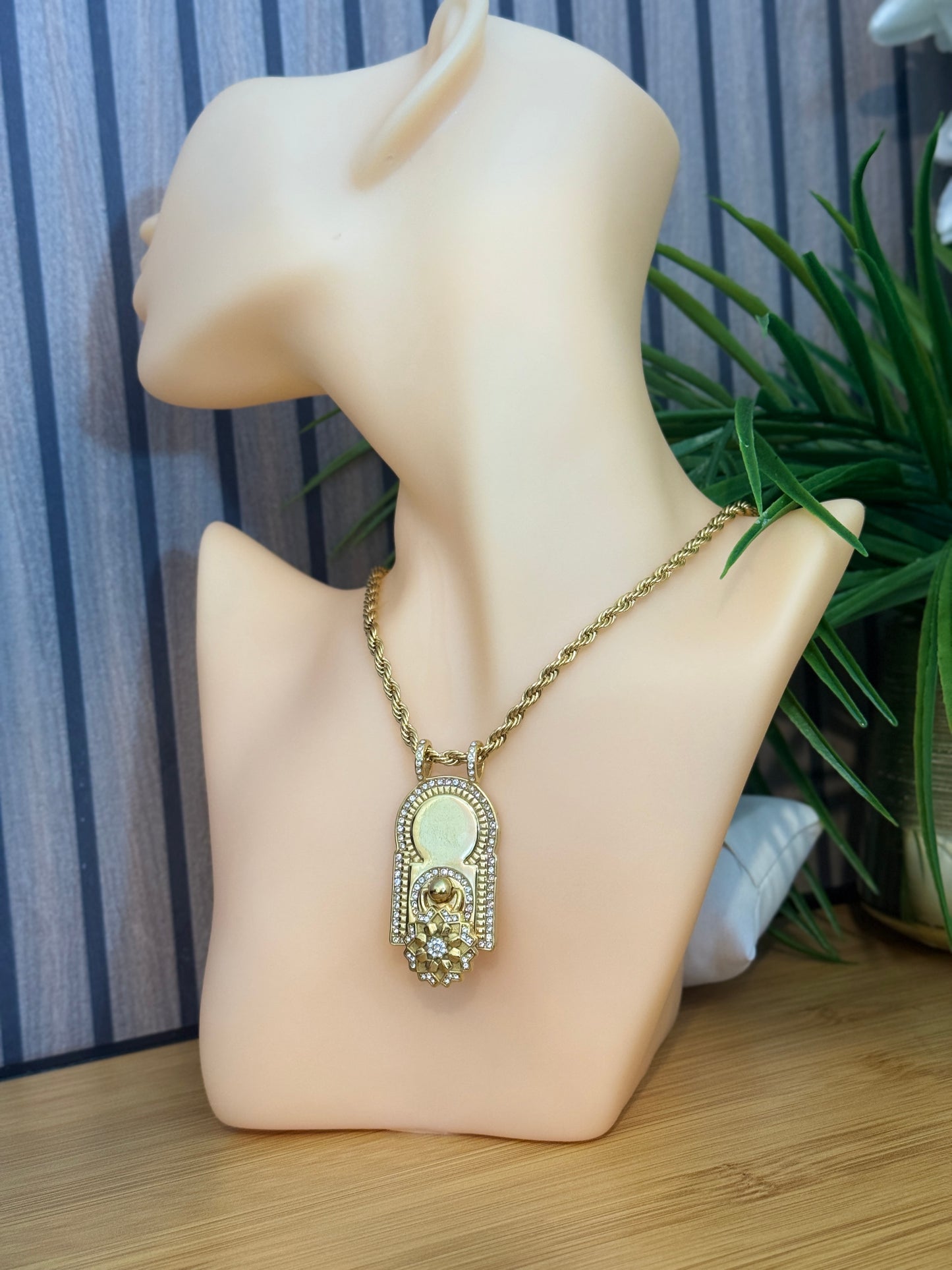 Collier bab Mansour