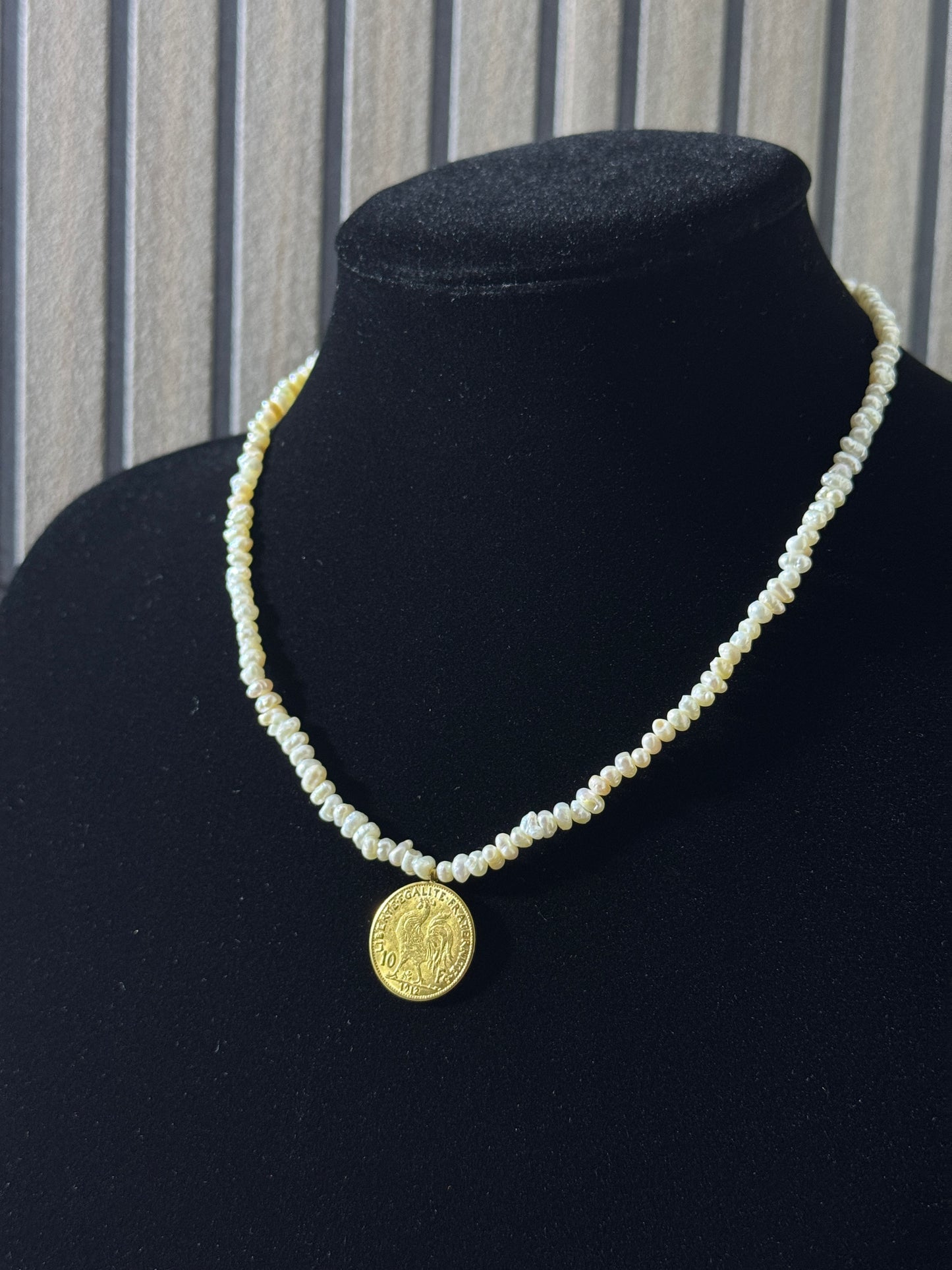 Collier luxe d’or جوهر حر