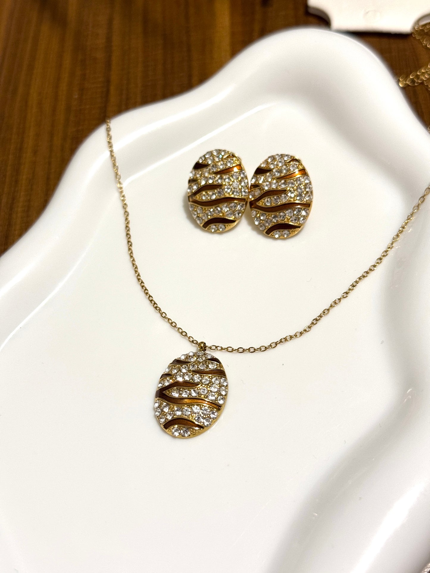 Ensemble luxury Camel